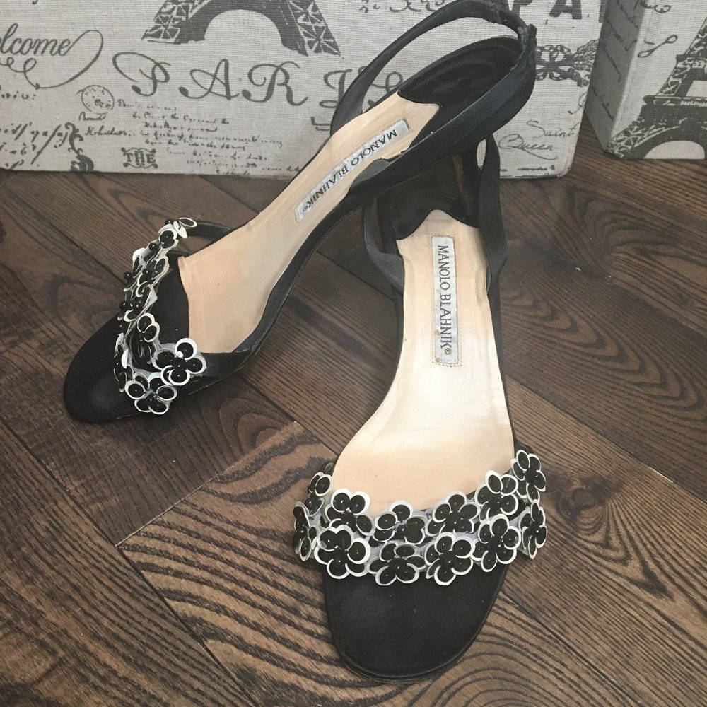 Manolo Blahnik 38.5 (US 8/8.5) Blk + Wht Slingback